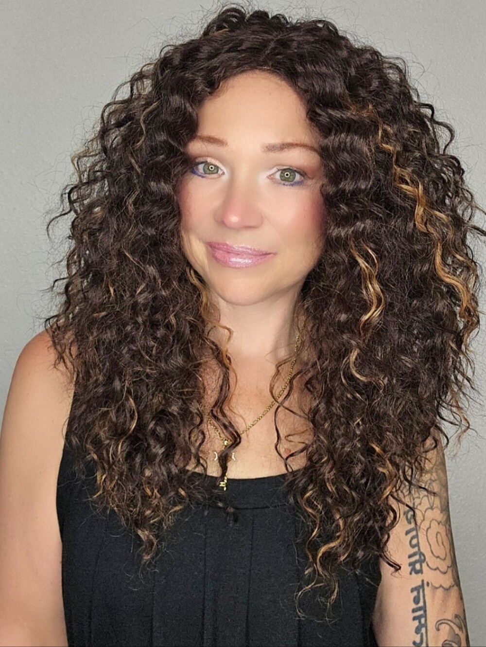 Frodio Curly Highlight Human Hair Blend Lace T-Part Wig